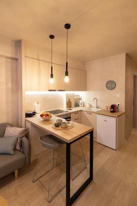 לריסה Apo-Zachari Elegant Apartment מראה חיצוני תמונה