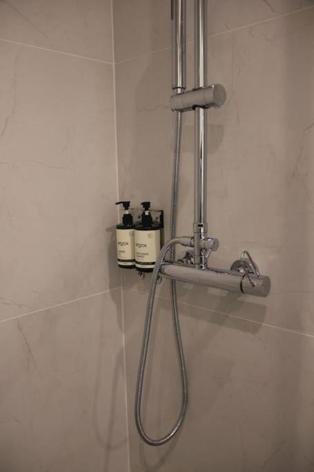 לריסה Apo-Zachari Elegant Apartment מראה חיצוני תמונה